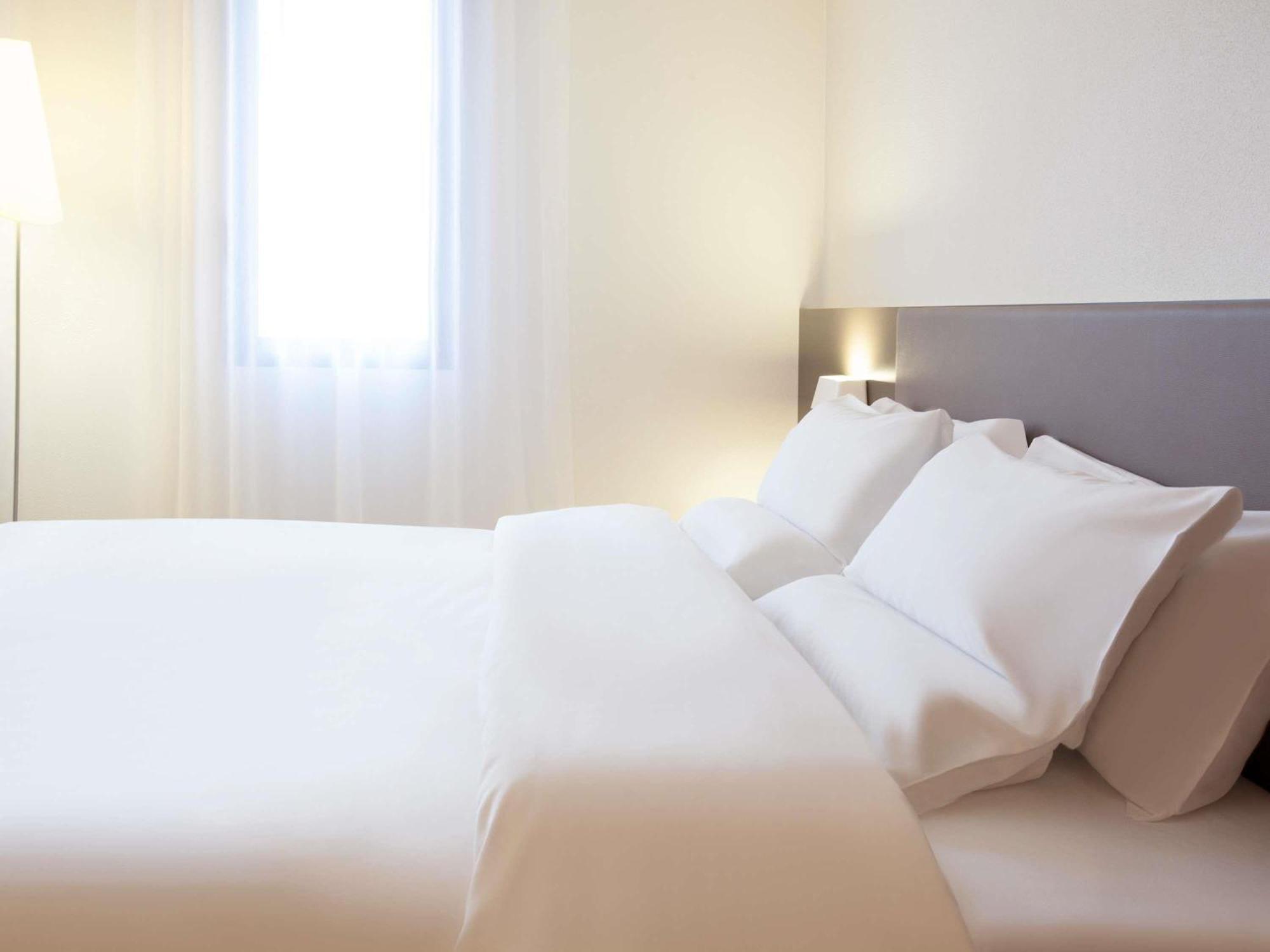 Standard Zimmer mit 1 Doppelbett und Sofa