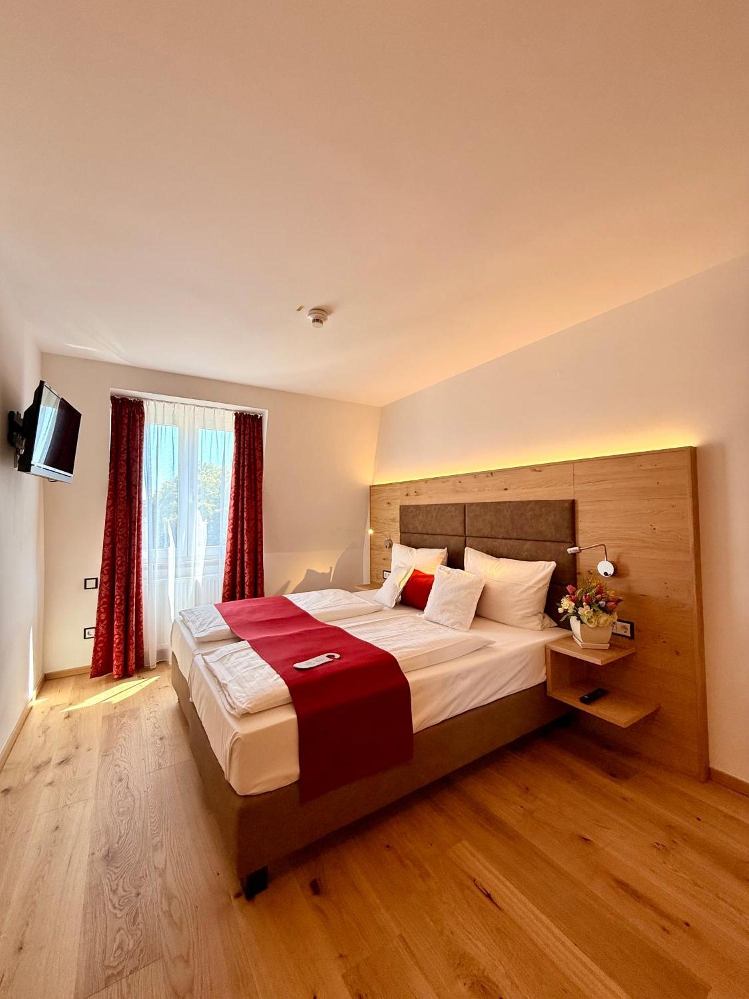 Suite Garden View,1771718269:JPEG
